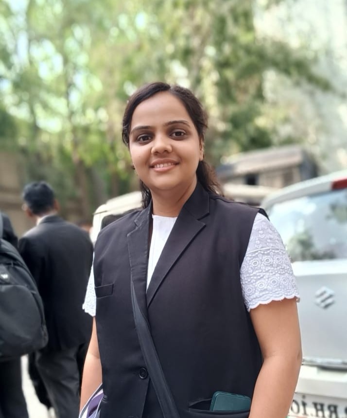 Adv.Poonam Mawani